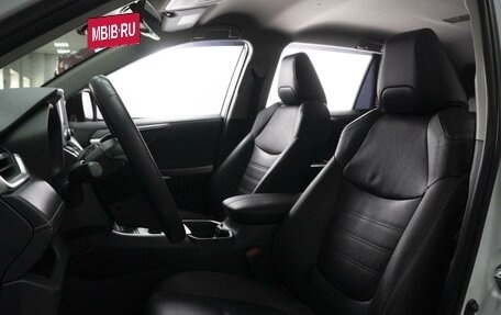 Toyota RAV4, 2021 год, 3 790 000 рублей, 12 фотография