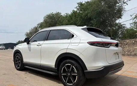 Honda Vezel, 2025 год, 1 837 000 рублей, 4 фотография