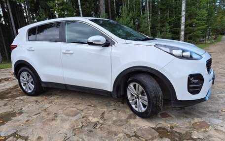 KIA Sportage IV рестайлинг, 2018 год, 2 300 000 рублей, 1 фотография