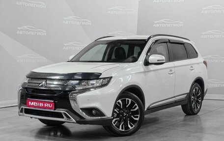 Mitsubishi Outlander III рестайлинг 3, 2021 год, 2 250 000 рублей, 1 фотография