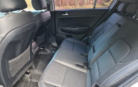 KIA Sportage IV рестайлинг, 2018 год, 2 300 000 рублей, 10 фотография