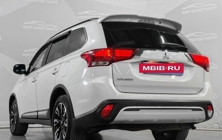 Mitsubishi Outlander III рестайлинг 3, 2021 год, 2 250 000 рублей, 26 фотография