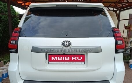 Toyota Land Cruiser Prado 150 рестайлинг 2, 2018 год, 4 300 000 рублей, 4 фотография