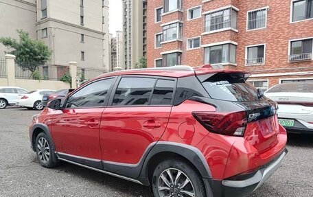 Toyota Yaris XP150 рестайлинг, 2022 год, 1 254 000 рублей, 3 фотография