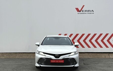 Toyota Camry, 2018 год, 2 950 000 рублей, 6 фотография