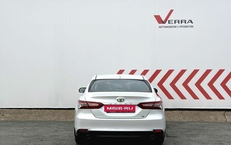 Toyota Camry, 2018 год, 2 950 000 рублей, 4 фотография