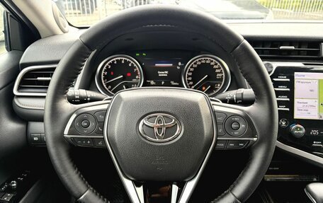 Toyota Camry, 2018 год, 2 950 000 рублей, 17 фотография
