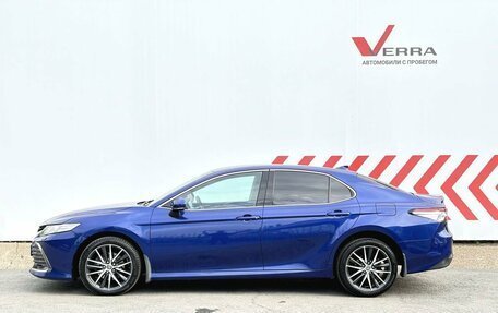 Toyota Camry, 2021 год, 3 300 000 рублей, 2 фотография