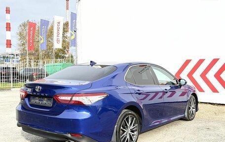 Toyota Camry, 2021 год, 3 300 000 рублей, 6 фотография