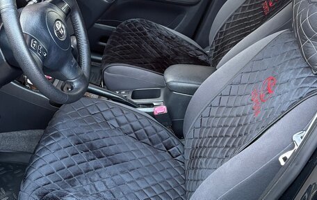 Toyota RAV4, 2005 год, 1 100 000 рублей, 9 фотография