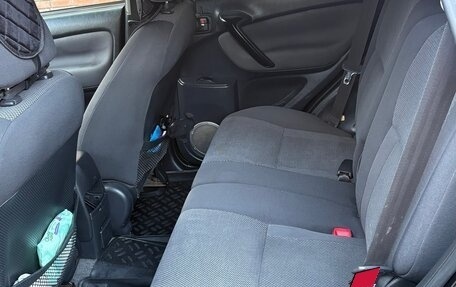 Toyota RAV4, 2005 год, 1 100 000 рублей, 16 фотография