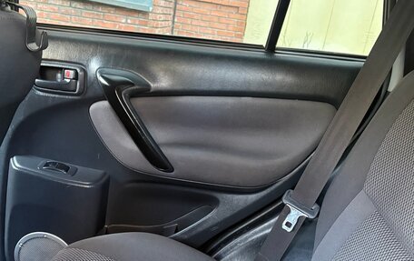 Toyota RAV4, 2005 год, 1 100 000 рублей, 18 фотография