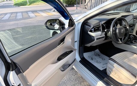 Toyota Camry, 2022 год, 4 150 000 рублей, 2 фотография