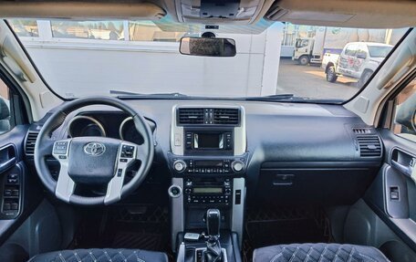 Toyota Land Cruiser Prado 150 рестайлинг 2, 2011 год, 2 350 000 рублей, 12 фотография