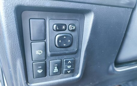 Toyota Land Cruiser Prado 150 рестайлинг 2, 2011 год, 2 350 000 рублей, 9 фотография