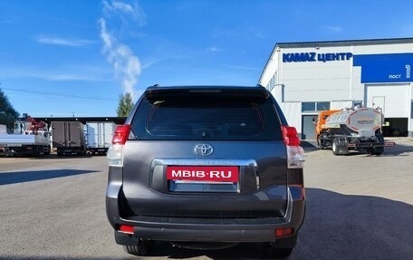 Toyota Land Cruiser Prado 150 рестайлинг 2, 2011 год, 2 350 000 рублей, 6 фотография