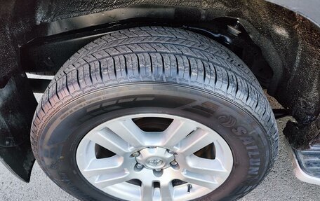 Toyota Land Cruiser Prado 150 рестайлинг 2, 2011 год, 2 350 000 рублей, 17 фотография
