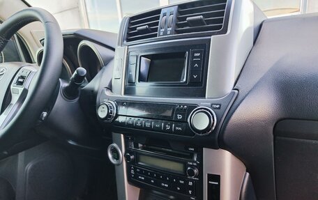 Toyota Land Cruiser Prado 150 рестайлинг 2, 2011 год, 2 350 000 рублей, 15 фотография
