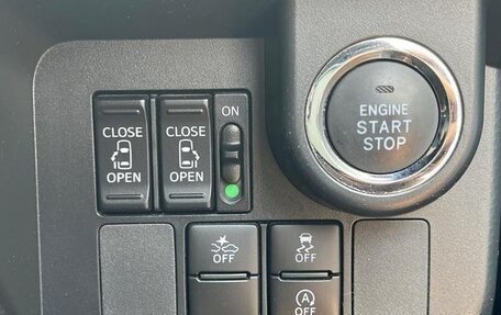 Toyota Roomy I, 2020 год, 980 000 рублей, 14 фотография