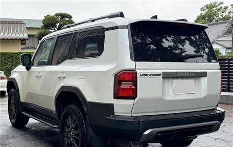Toyota Land Cruiser Prado, 2025 год, 7 860 000 рублей, 3 фотография