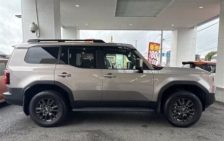 Toyota Land Cruiser Prado, 2025 год, 7 860 000 рублей, 5 фотография