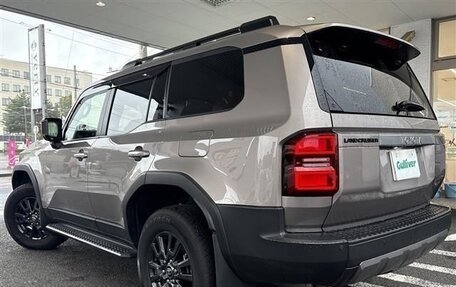 Toyota Land Cruiser Prado, 2025 год, 7 860 000 рублей, 3 фотография