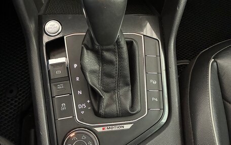 Volkswagen Tiguan II, 2017 год, 2 190 000 рублей, 3 фотография