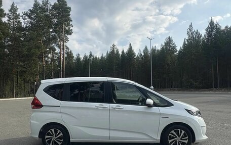 Honda Freed II, 2019 год, 1 650 000 рублей, 5 фотография