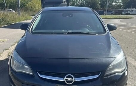 Opel Astra J, 2013 год, 830 000 рублей, 1 фотография