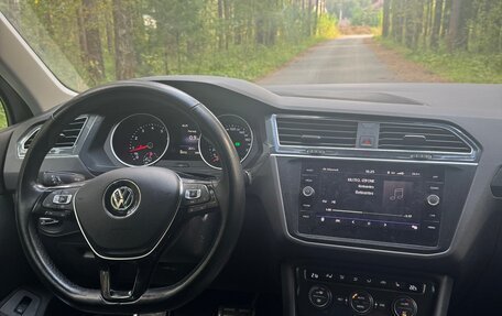 Volkswagen Tiguan II, 2019 год, 2 620 000 рублей, 7 фотография