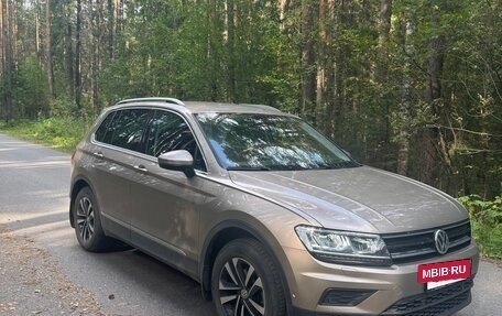 Volkswagen Tiguan II, 2019 год, 2 620 000 рублей, 3 фотография