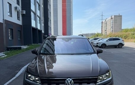 Volkswagen Tiguan II, 2019 год, 2 200 000 рублей, 16 фотография