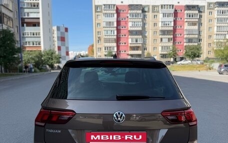 Volkswagen Tiguan II, 2019 год, 2 200 000 рублей, 13 фотография