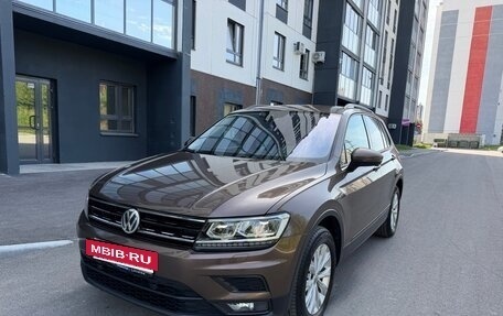 Volkswagen Tiguan II, 2019 год, 2 200 000 рублей, 17 фотография