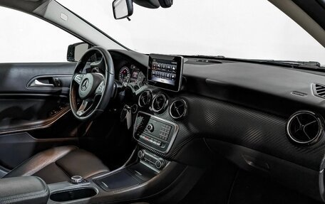 Mercedes-Benz GLA, 2017 год, 2 250 000 рублей, 14 фотография