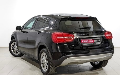 Mercedes-Benz GLA, 2017 год, 2 250 000 рублей, 7 фотография