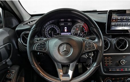 Mercedes-Benz GLA, 2017 год, 2 250 000 рублей, 19 фотография
