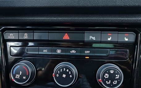 Volkswagen T-Roc I, 2022 год, 1 700 000 рублей, 13 фотография