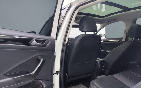 Volkswagen T-Roc I, 2022 год, 1 700 000 рублей, 15 фотография