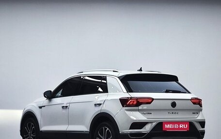 Volkswagen T-Roc I, 2022 год, 1 700 000 рублей, 5 фотография