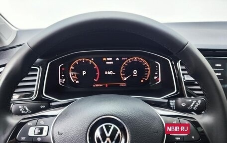 Volkswagen T-Roc I, 2022 год, 1 700 000 рублей, 10 фотография