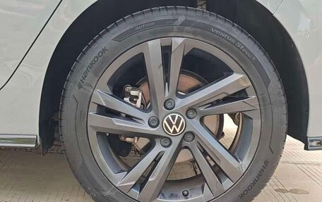 Volkswagen Golf VIII, 2023 год, 2 221 000 рублей, 22 фотография