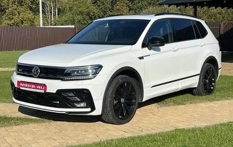 Volkswagen Tiguan II, 2020 год, 4 600 000 рублей, 3 фотография