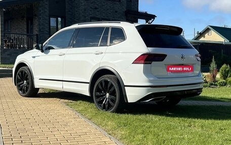 Volkswagen Tiguan II, 2020 год, 4 600 000 рублей, 6 фотография