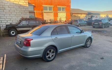 Toyota Avensis III рестайлинг, 2005 год, 670 000 рублей, 3 фотография