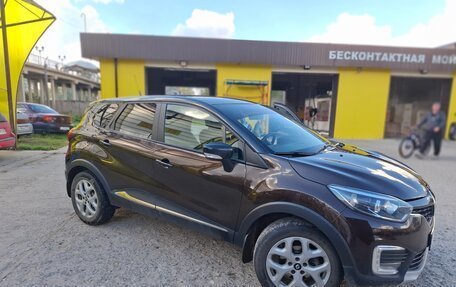 Renault Kaptur I рестайлинг, 2017 год, 1 490 000 рублей, 5 фотография