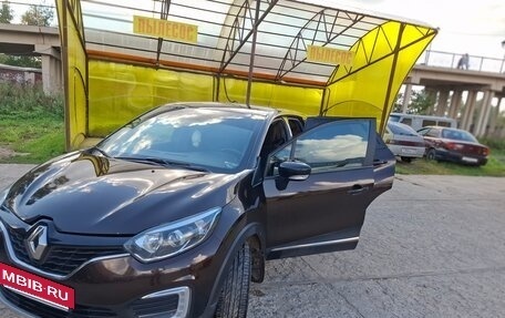 Renault Kaptur I рестайлинг, 2017 год, 1 490 000 рублей, 4 фотография