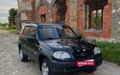 Chevrolet Niva I рестайлинг, 2011 год, 515 000 рублей, 2 фотография