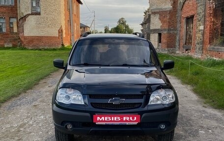 Chevrolet Niva I рестайлинг, 2011 год, 515 000 рублей, 3 фотография