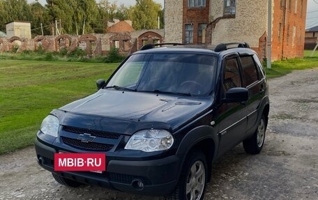 Chevrolet Niva I рестайлинг, 2011 год, 515 000 рублей, 4 фотография